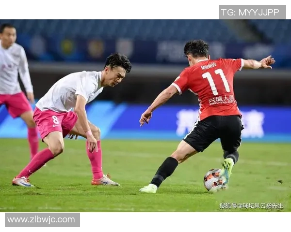 杭州篮球队在城市联赛积分榜上以58分稳居第一名展现强劲实力