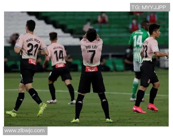 皇马与巴萨男篮巅峰对决谁能在西班牙篮球经典中笑到最后