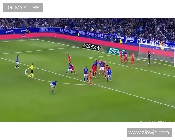 瓦伦西亚主场迎战韦斯卡争夺西甲积分榜关键战役