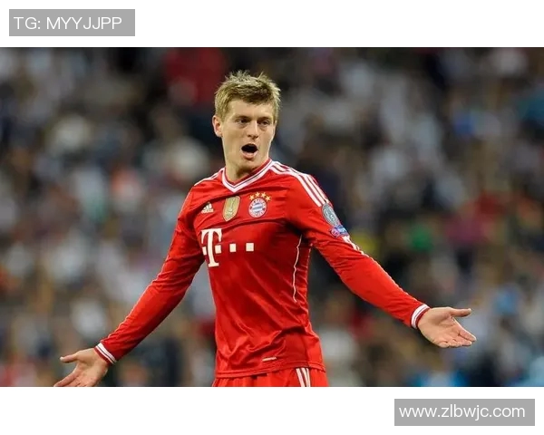 克罗斯的足球传奇之路：从青涩少年到世界顶级中场的蜕变与辉煌