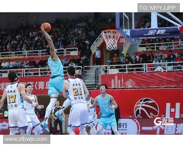 青岛与广厦精彩对决比赛录像回顾分析及精彩瞬间集锦